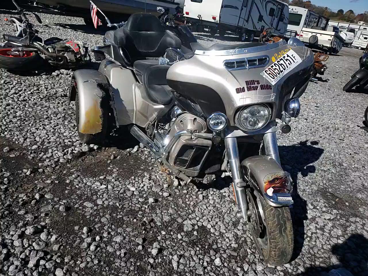 2018 HARLEY-DAVIDSON FLHTCUTG T 1HD1MAD14JB859646