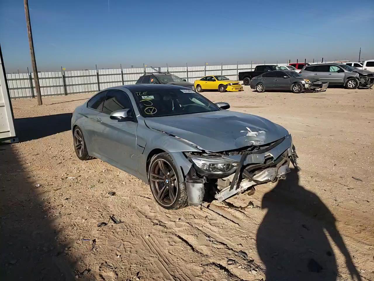 2015 BMW M4 WBS3R9C53FK329120