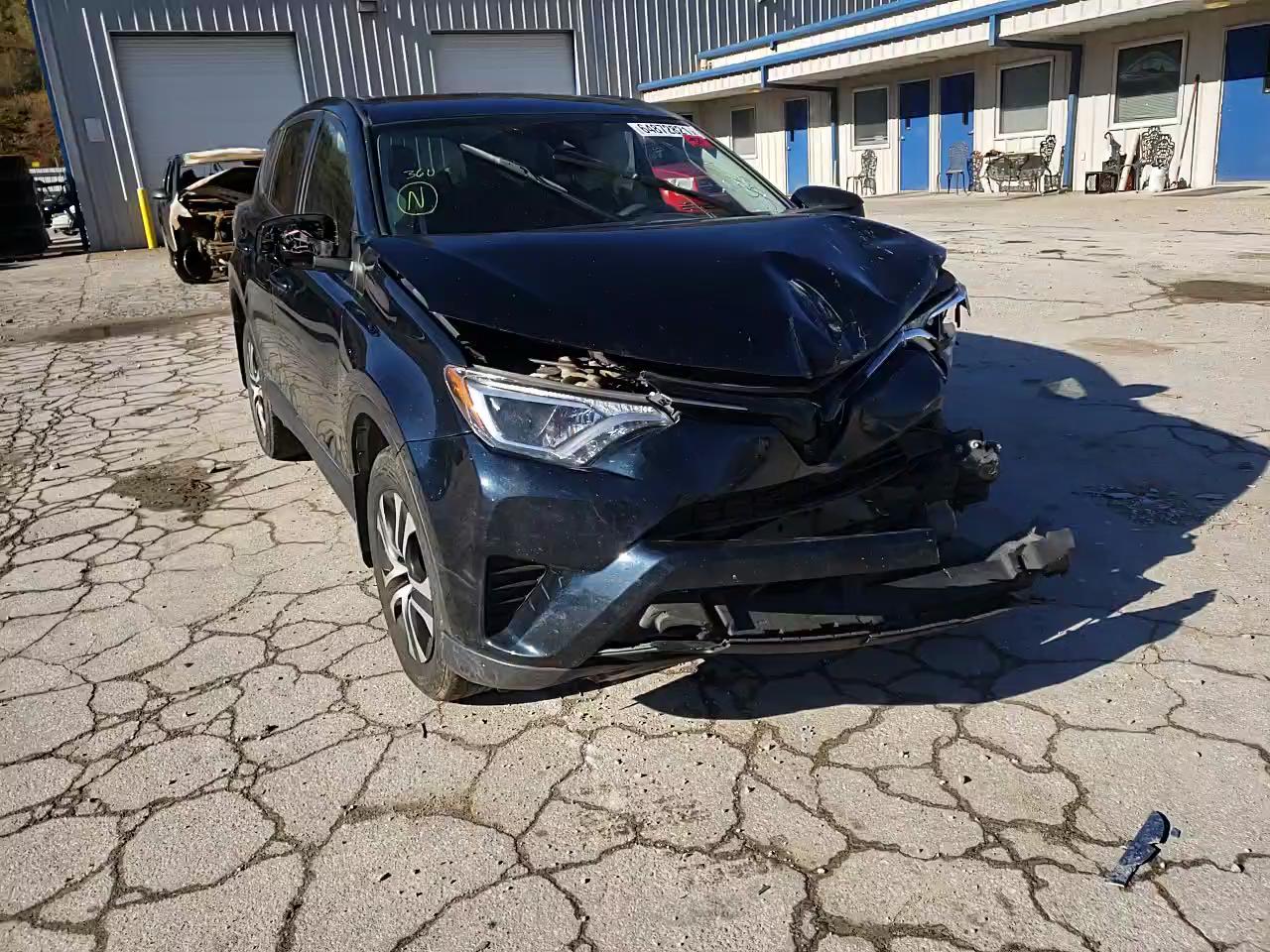 2018 TOYOTA RAV 4 JTMBFREV1JJ728499