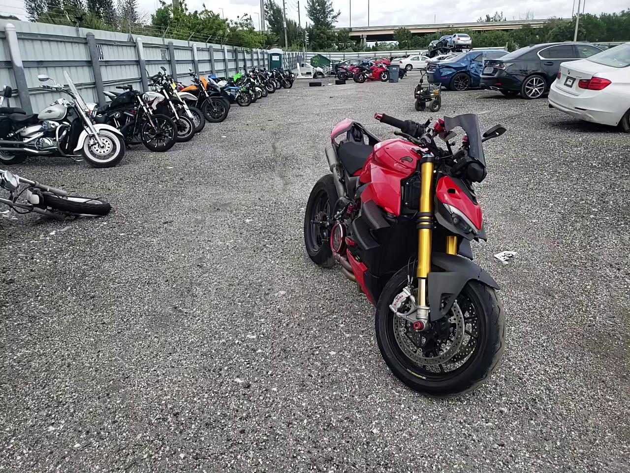 2021 DUCATI STREETFIGH ZDMFAKNW4MB002915