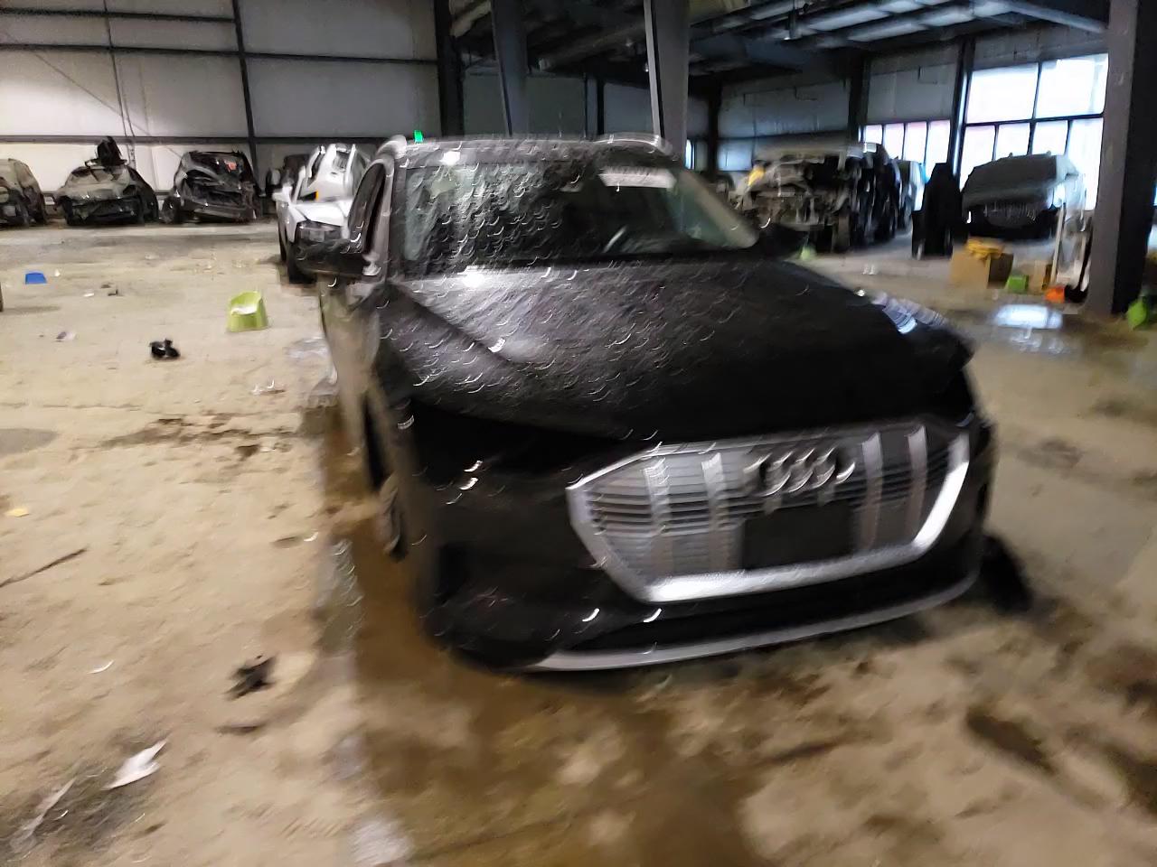 2019 AUDI E-TRON PRE WA1VABGE0KB024820