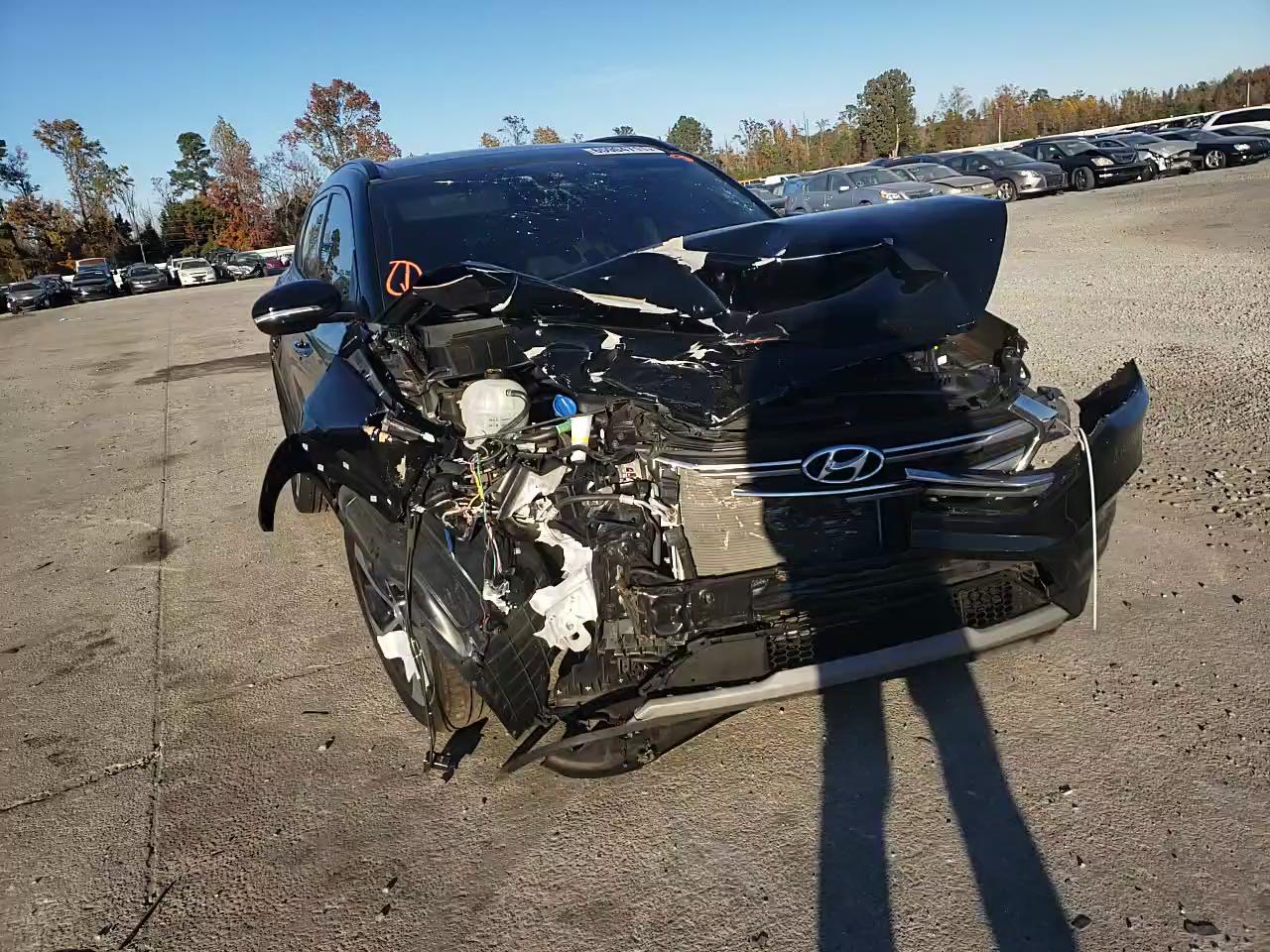 2018 HYUNDAI TUCSON KM8J33A28JU722710