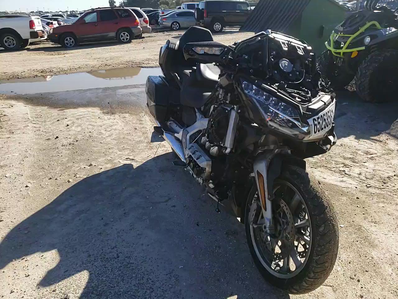 2019 HONDA GL1800 D JH2SC7950KK100248