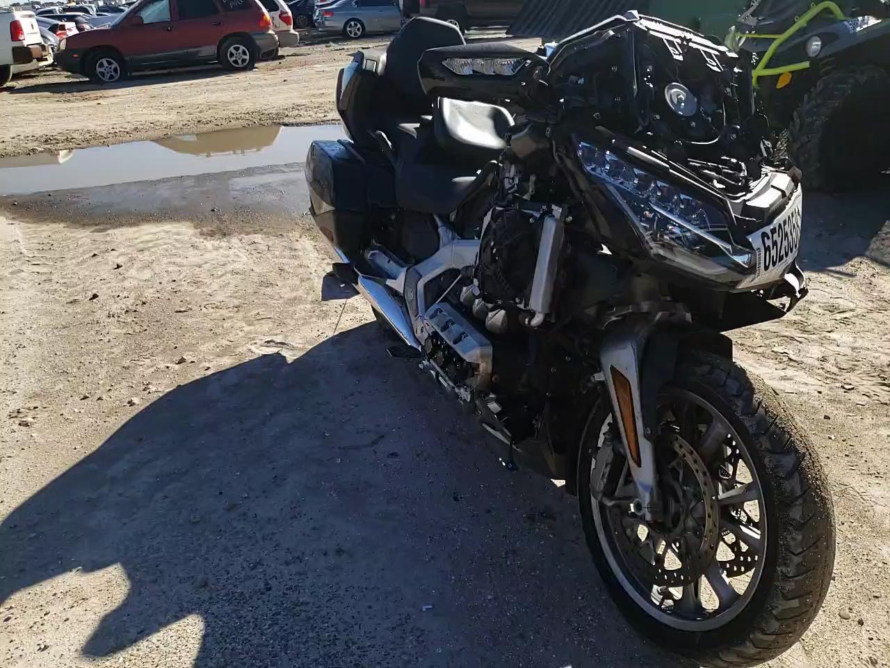 2019 HONDA GL1800 D JH2SC7950KK100248