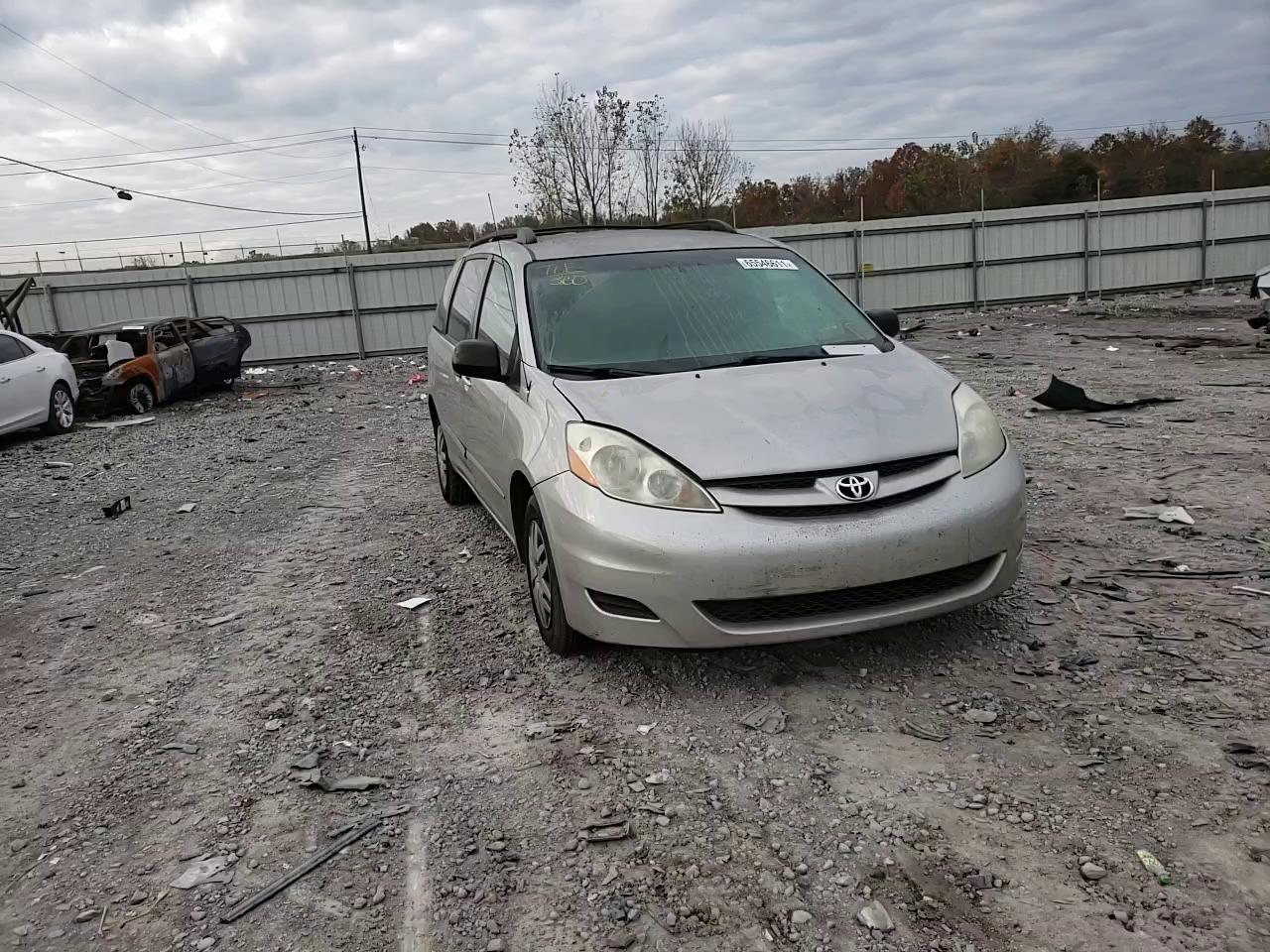 2010 TOYOTA SIENNA CE 5TDKK4CC9AS333604