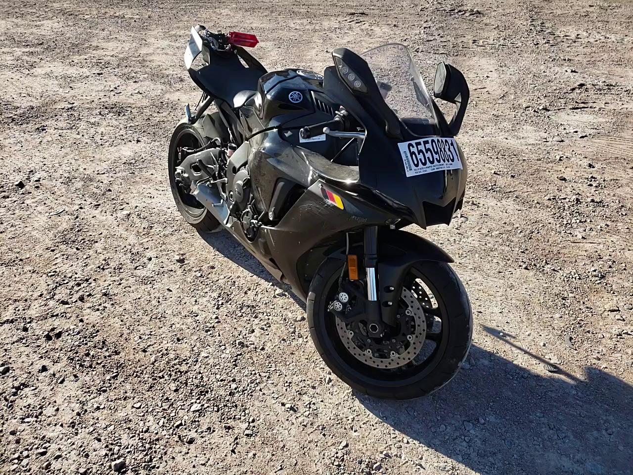 2021 YAMAHA YZFR1 JYARN66E2MA001158
