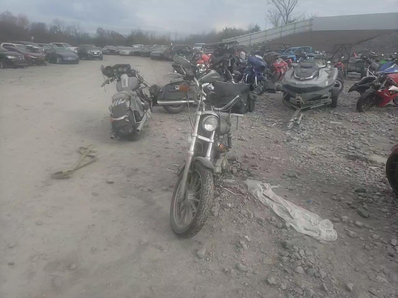 2000 HARLEY-DAVIDSON XL883 1HD4CAM13YK119595