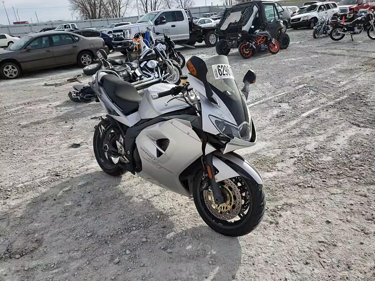 2006 TRIUMPH MOTORCYCLE SPRINT ST SMT600PK26J241676