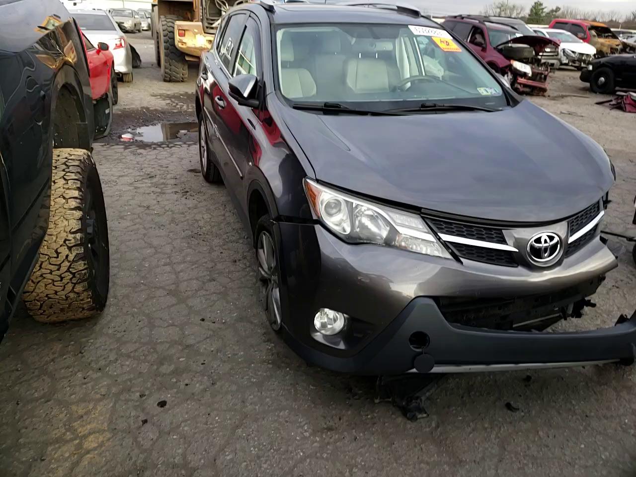 2015 TOYOTA RAV 4 2T3DFREV4FW230749