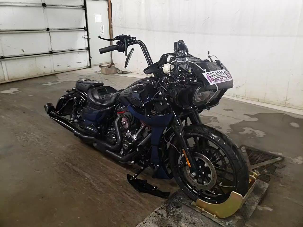 2019 HARLEY-DAVIDSON FLTRXSE 1HD1TCL18KB951196