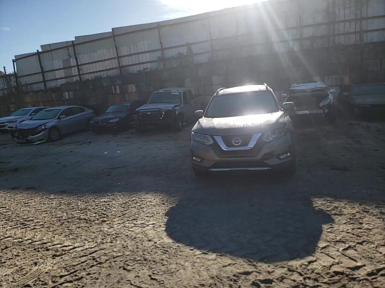 2017 NISSAN ROGUE SV H 5N1ET2MT9HC805482