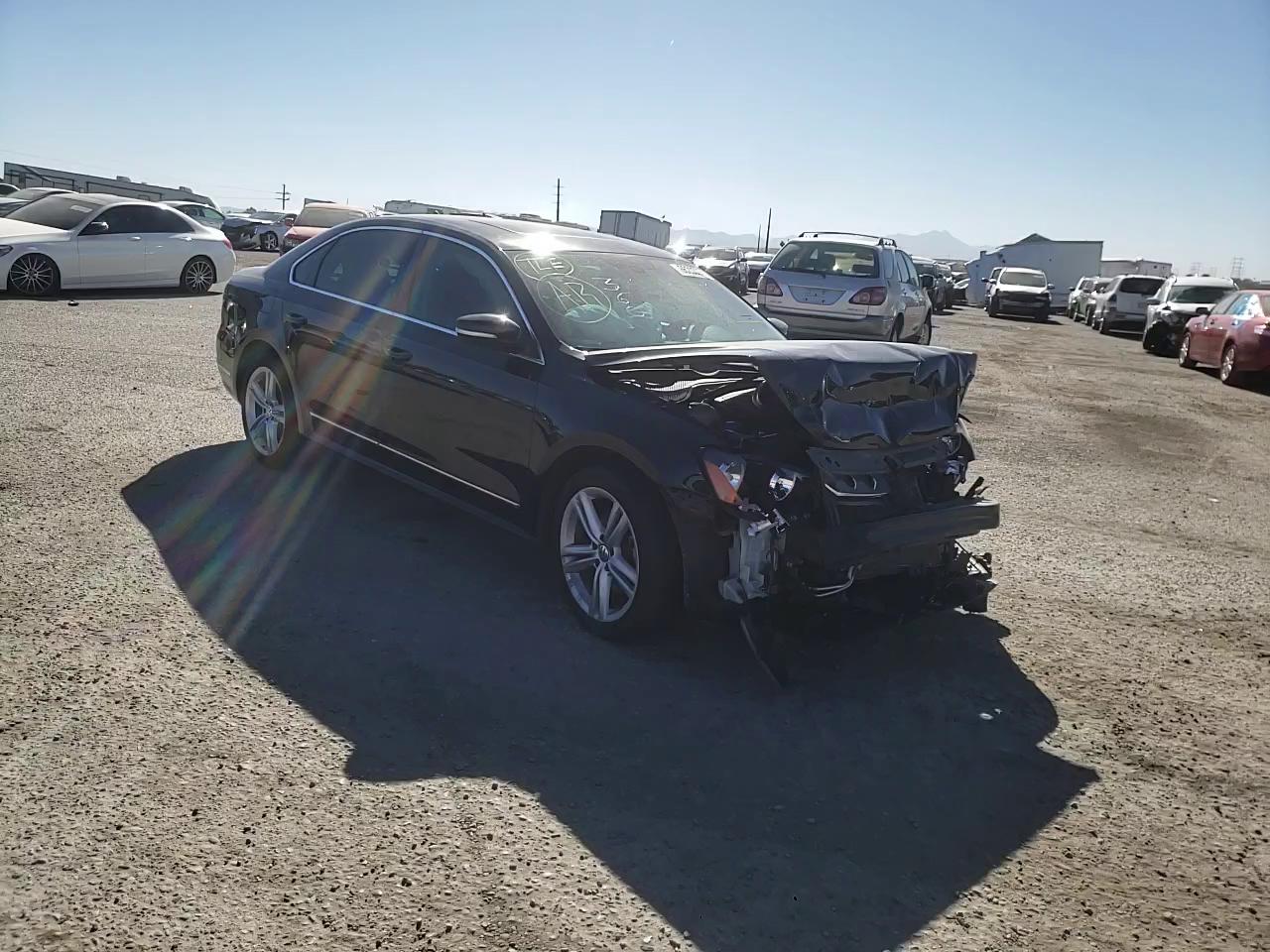 2013 VOLKSWAGEN PASSAT 1VWBN7A35DC114041