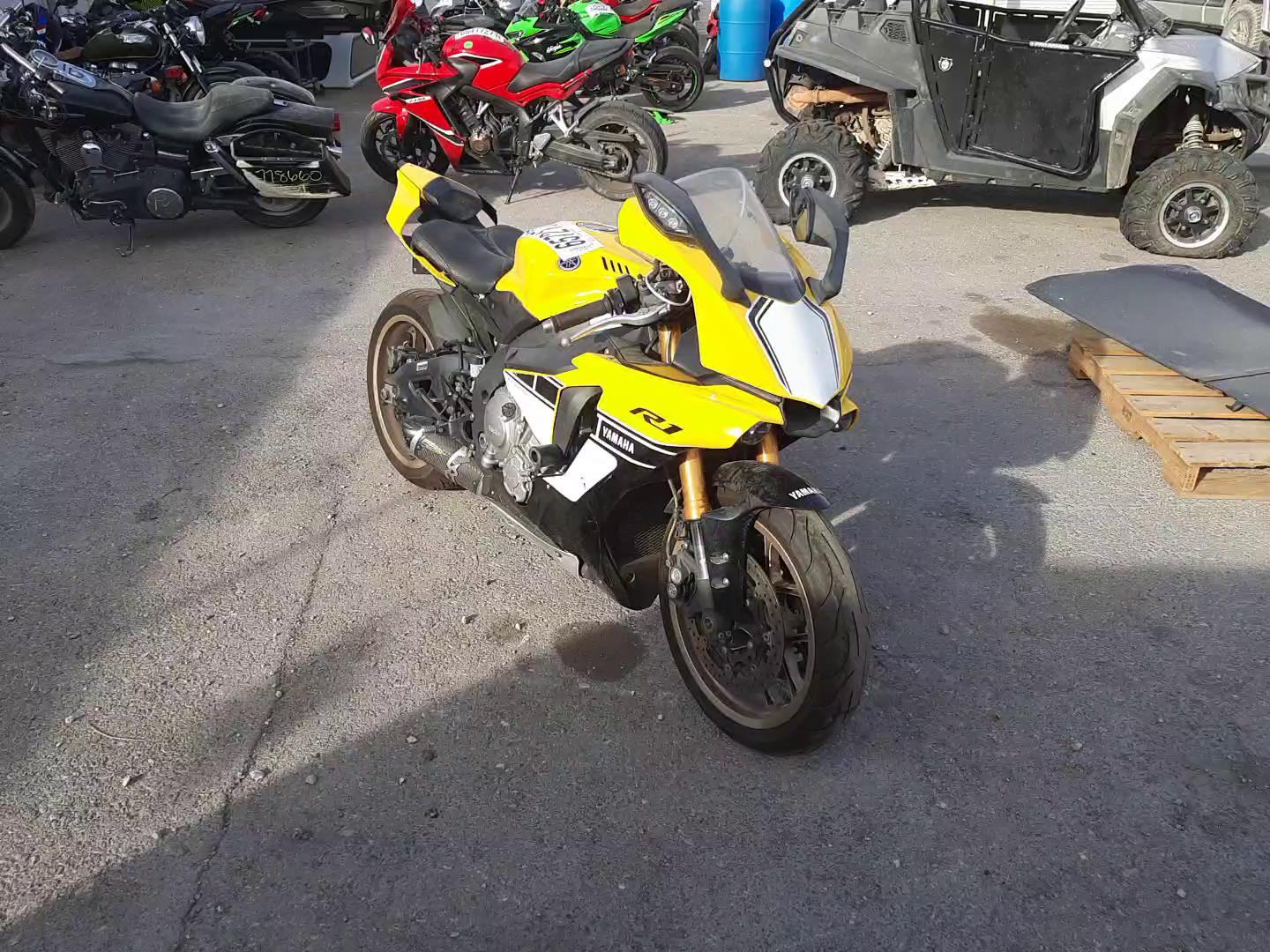 2016 YAMAHA YZFR1 C JYARN39Y7GA000841