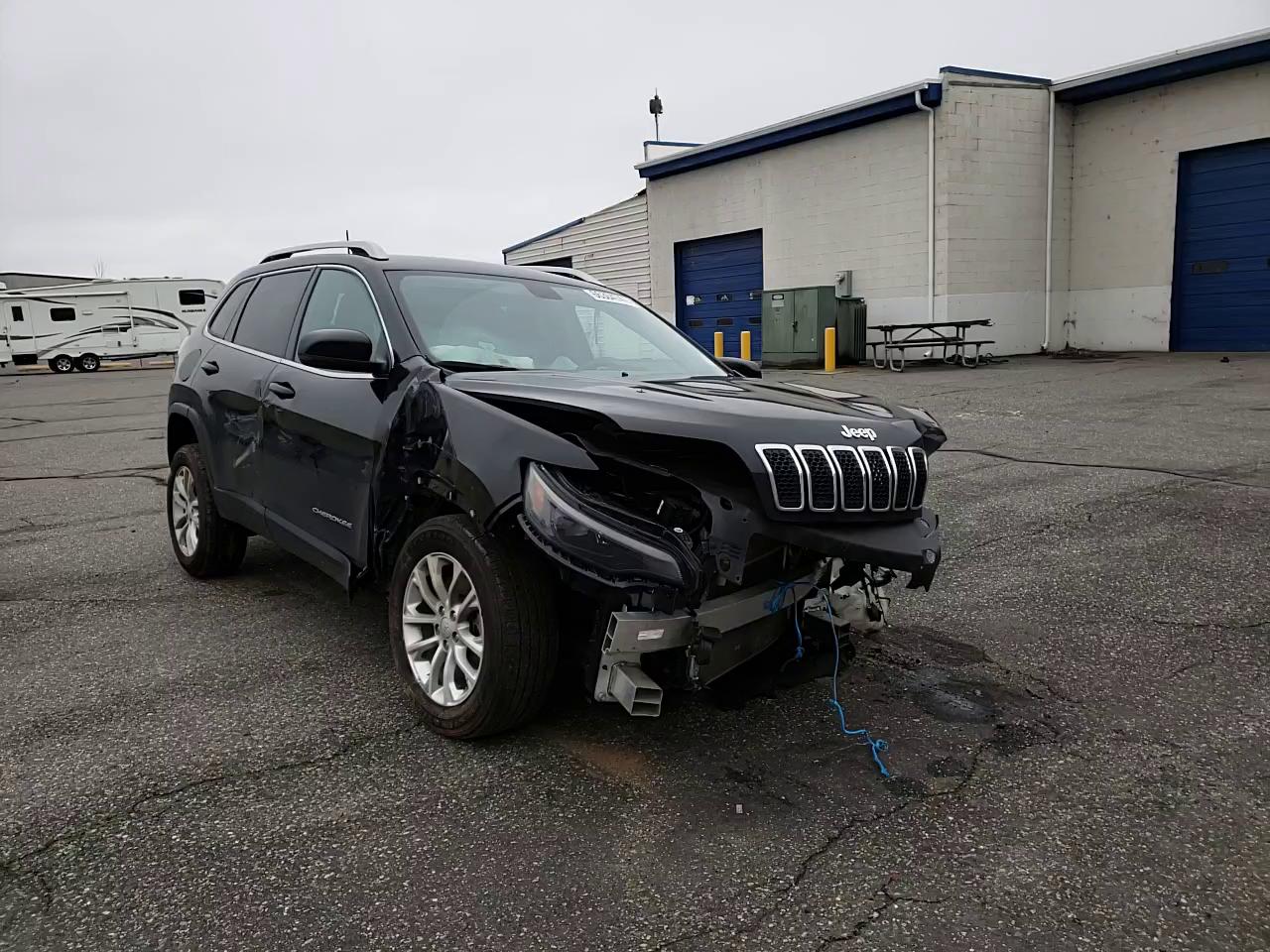 2019 JEEP CHEROKEE 1C4PJLCBXKD485155