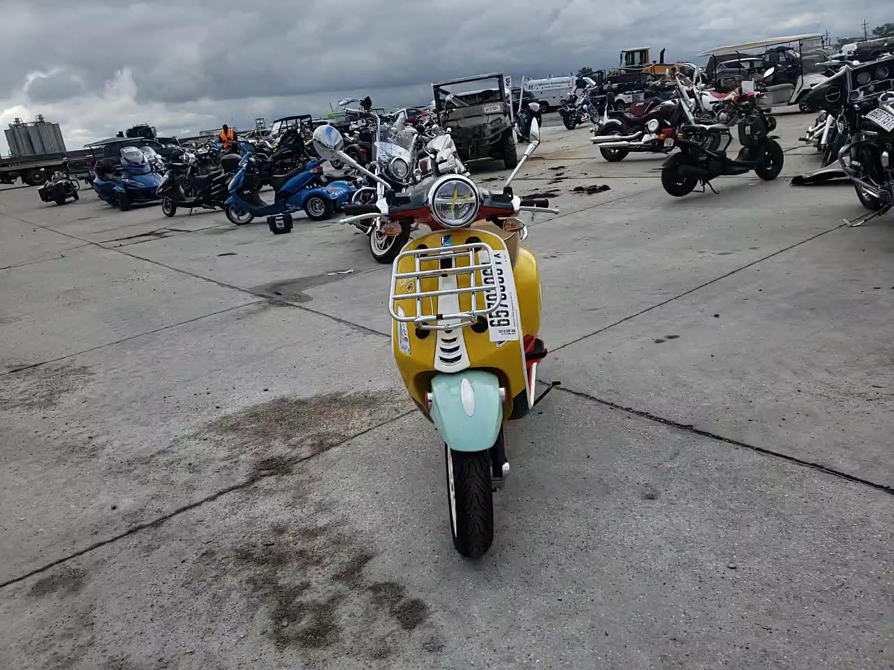 2021 VESPA PRIMAVERA ZAPCA06B1M5102790