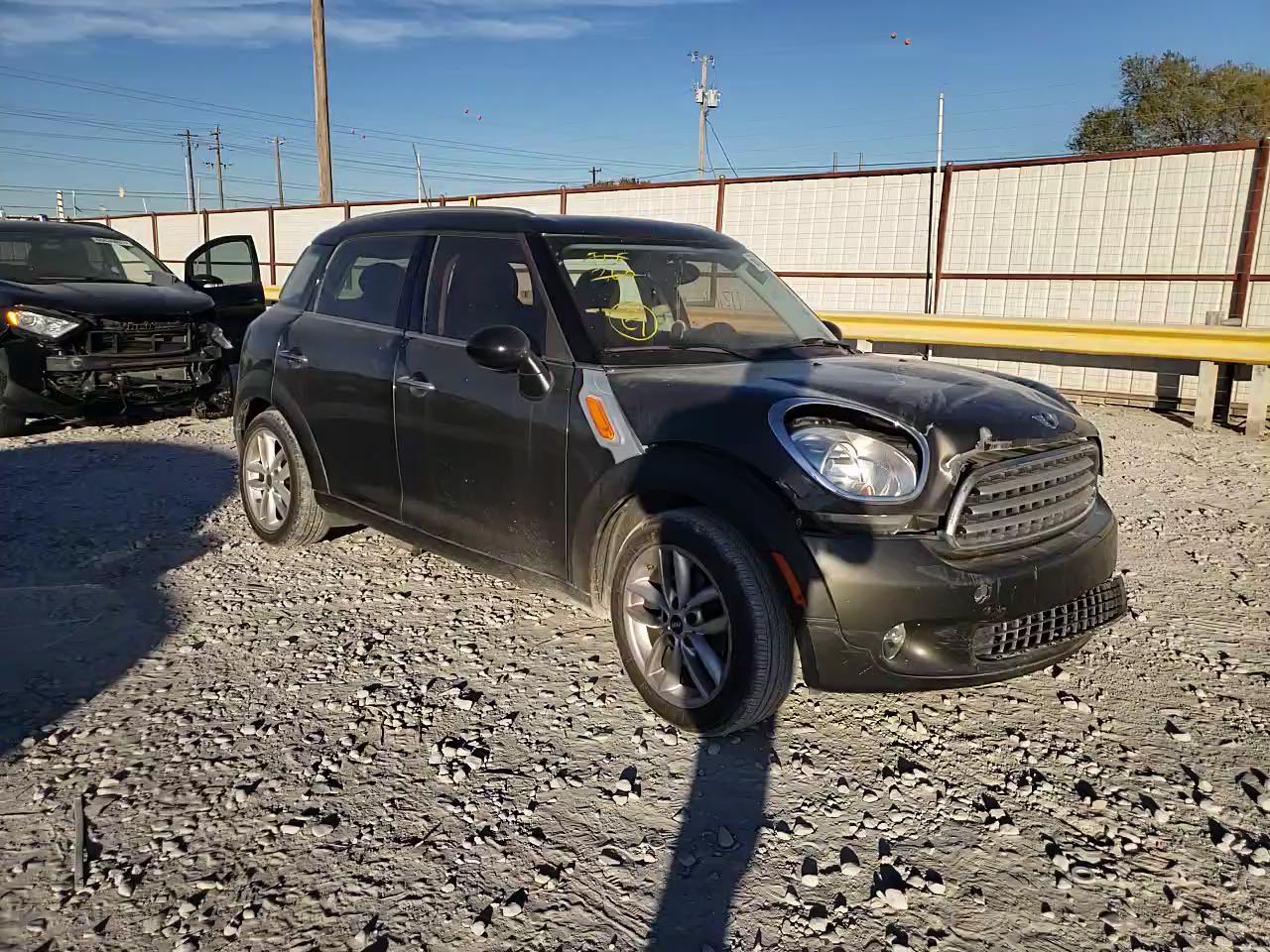 2011 MINI COOPER COU WMWZB3C56BWM00281