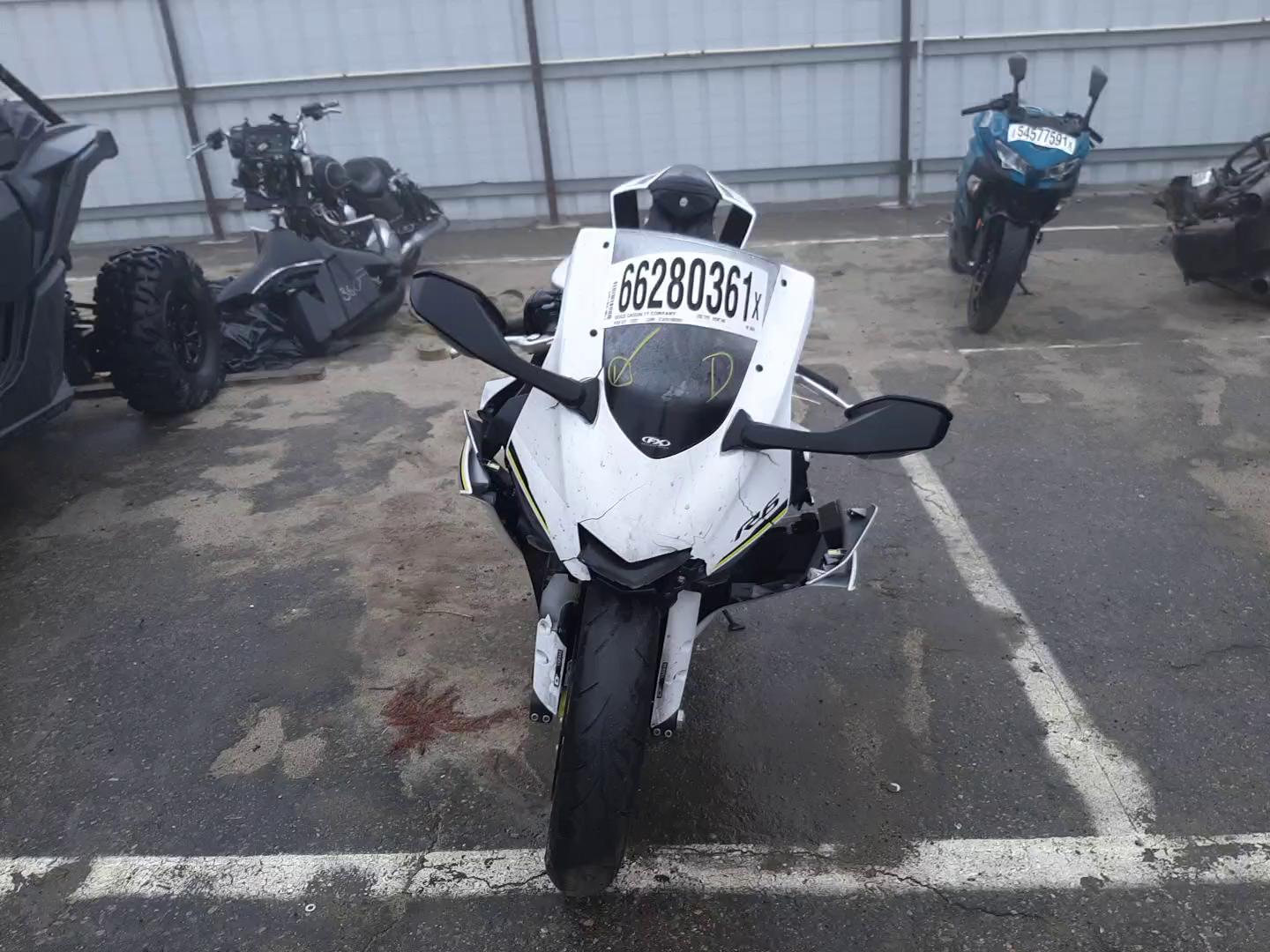 2017 YAMAHA YZFR6 C JYARJ28YXHA000051