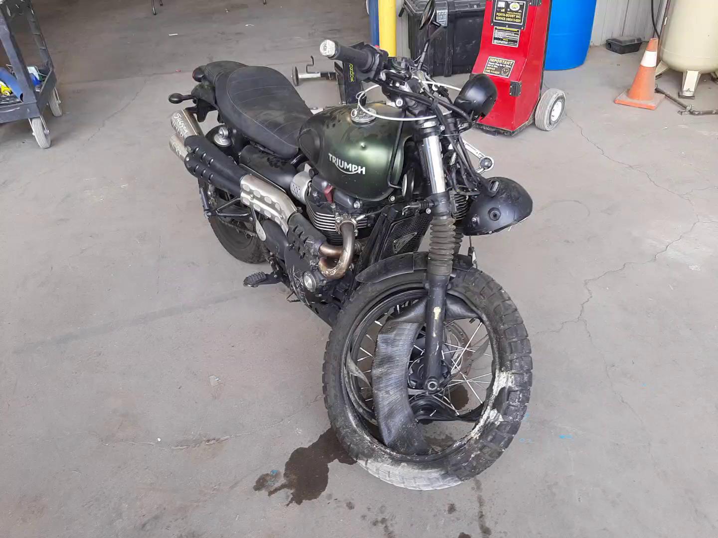 2017 TRIUMPH MOTORCYCLE STREET SCR SMTD44GN5HT806913