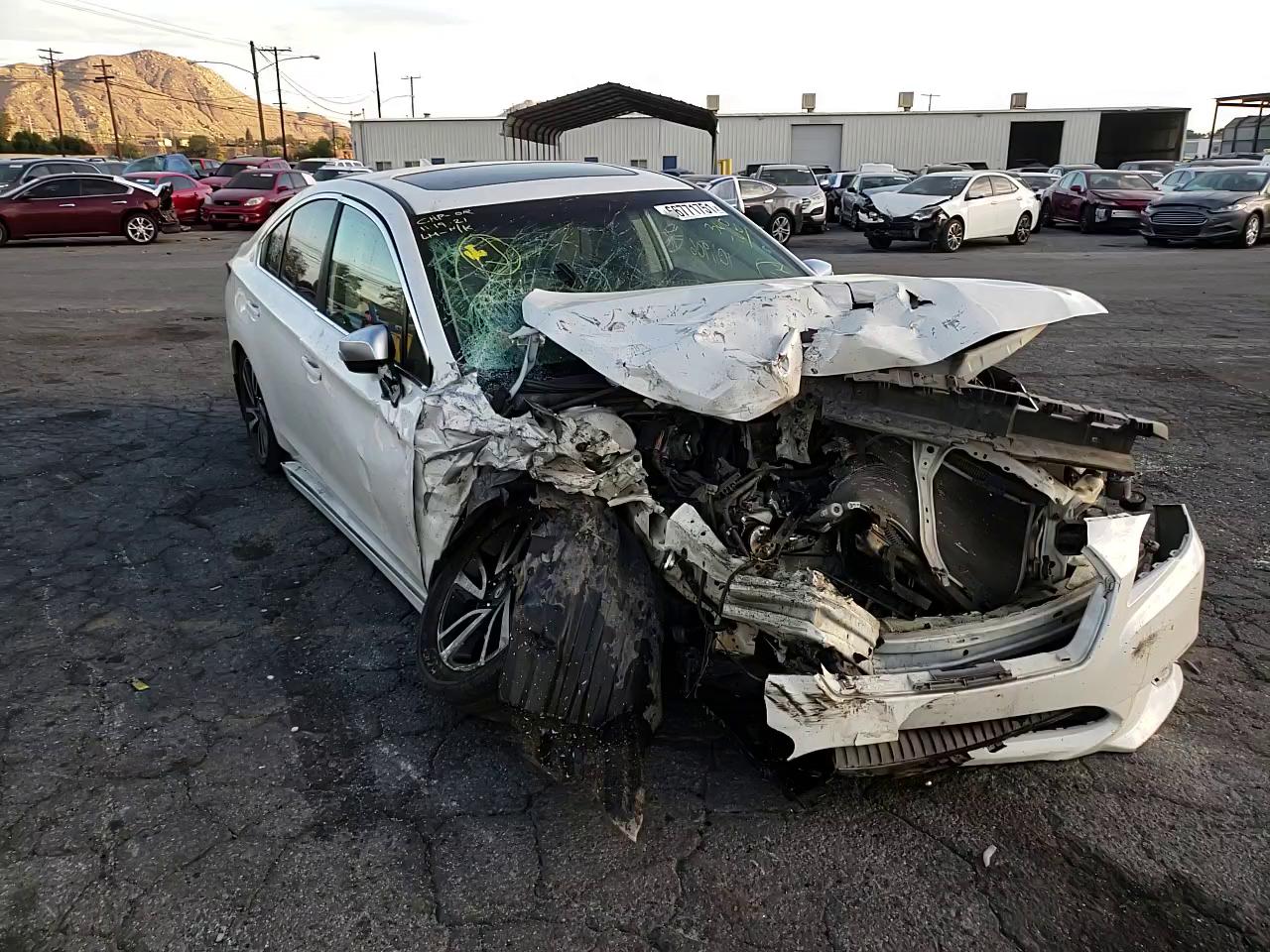 2017 SUBARU LEGACY SPO 4S3BNAR65H3038230