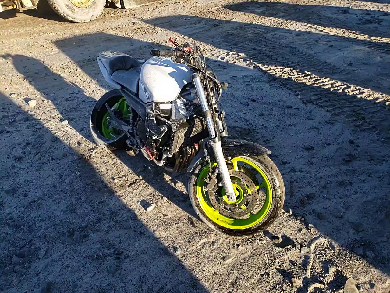 2011 YAMAHA FZ6 R JYARJ18E2BA006823