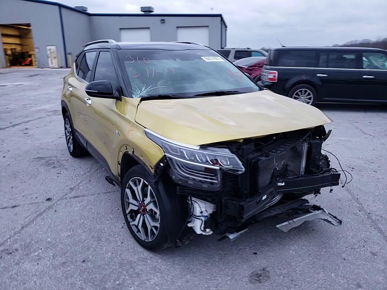 2021 KIA SELTOS SX KNDETCA28M7116719
