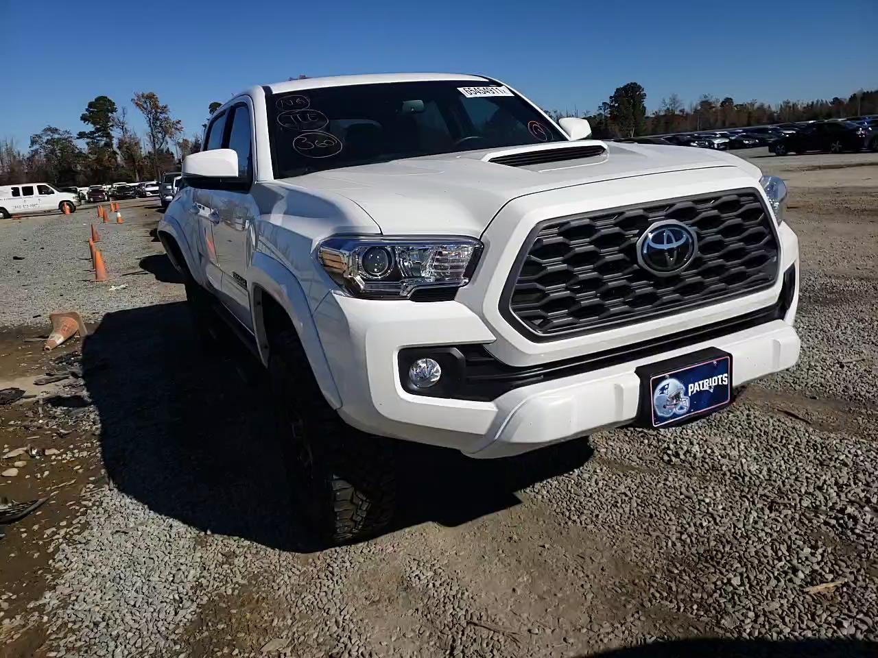 2020 TOYOTA *UNKNOWN* 3TYCZ5ANXLT003083