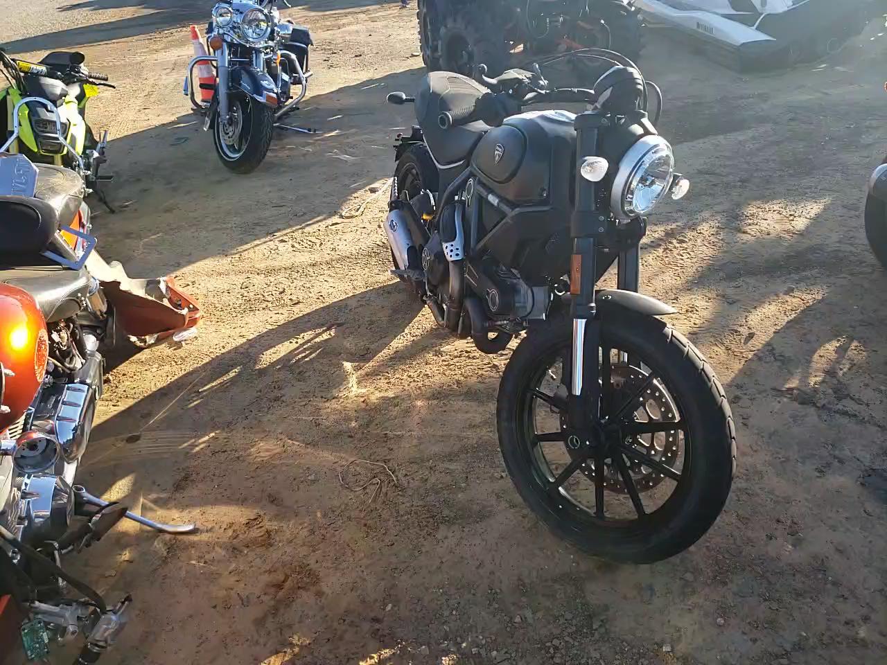 2016 DUCATI SCRAMBLER ML015ANM7GT008354