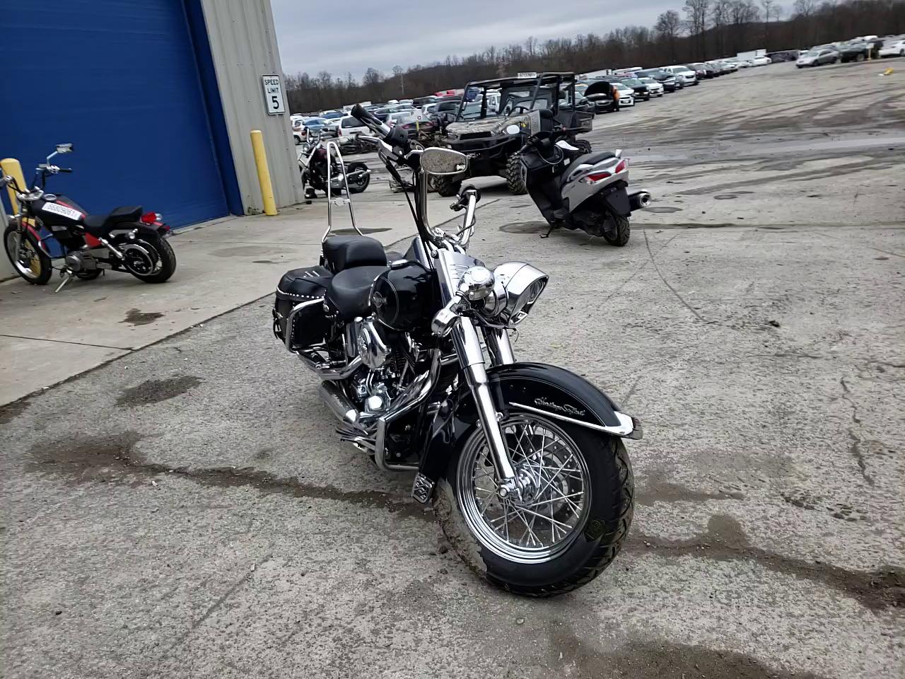 2005 HARLEY-DAVIDSON FLSTCI 1HD1BWB175Y016145