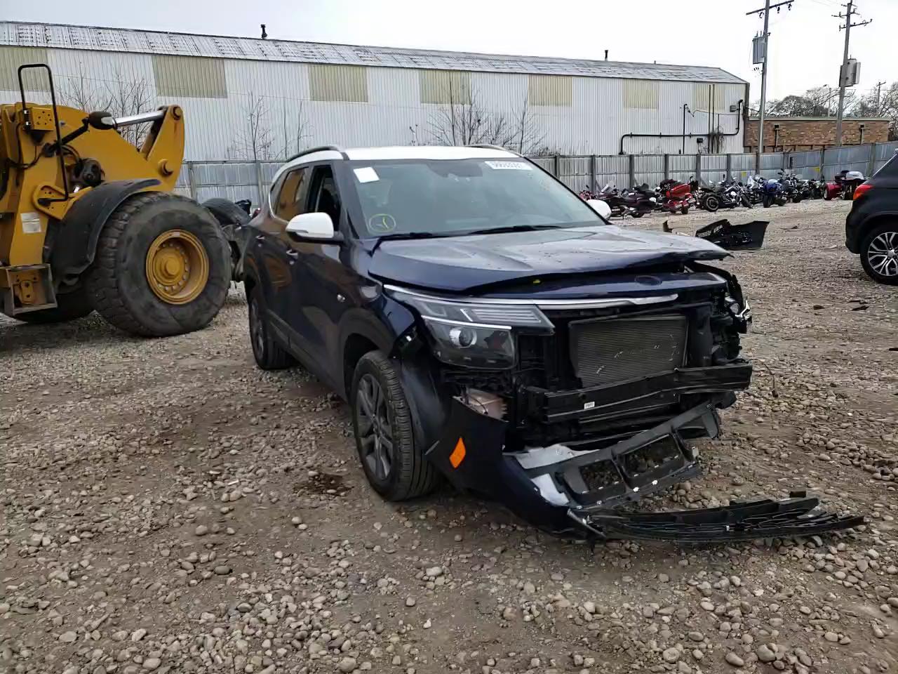 2021 KIA SELTOS S KNDEUCAA6M7225667