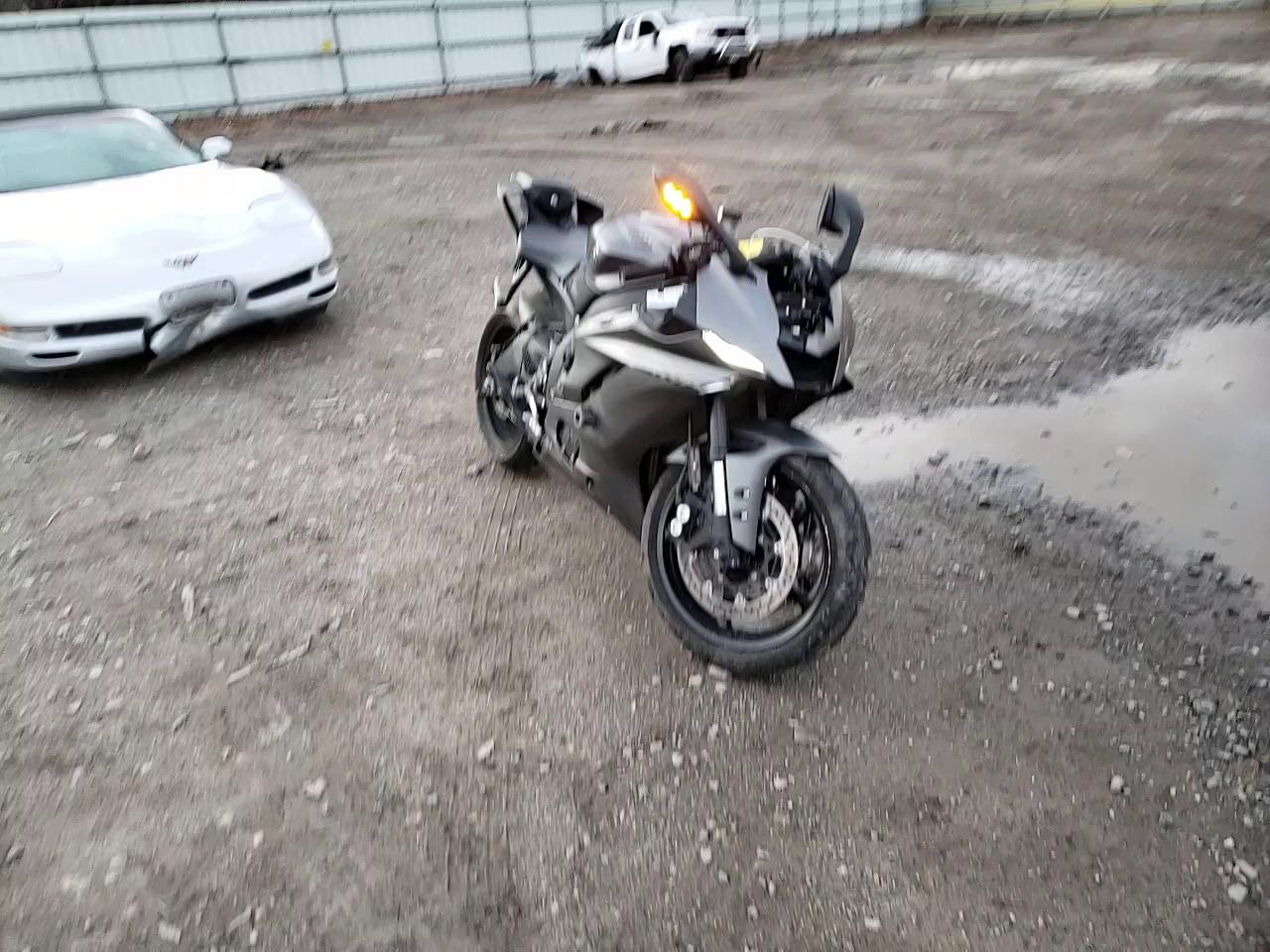 2018 YAMAHA YZFR6 JYARJ28E1JA002458