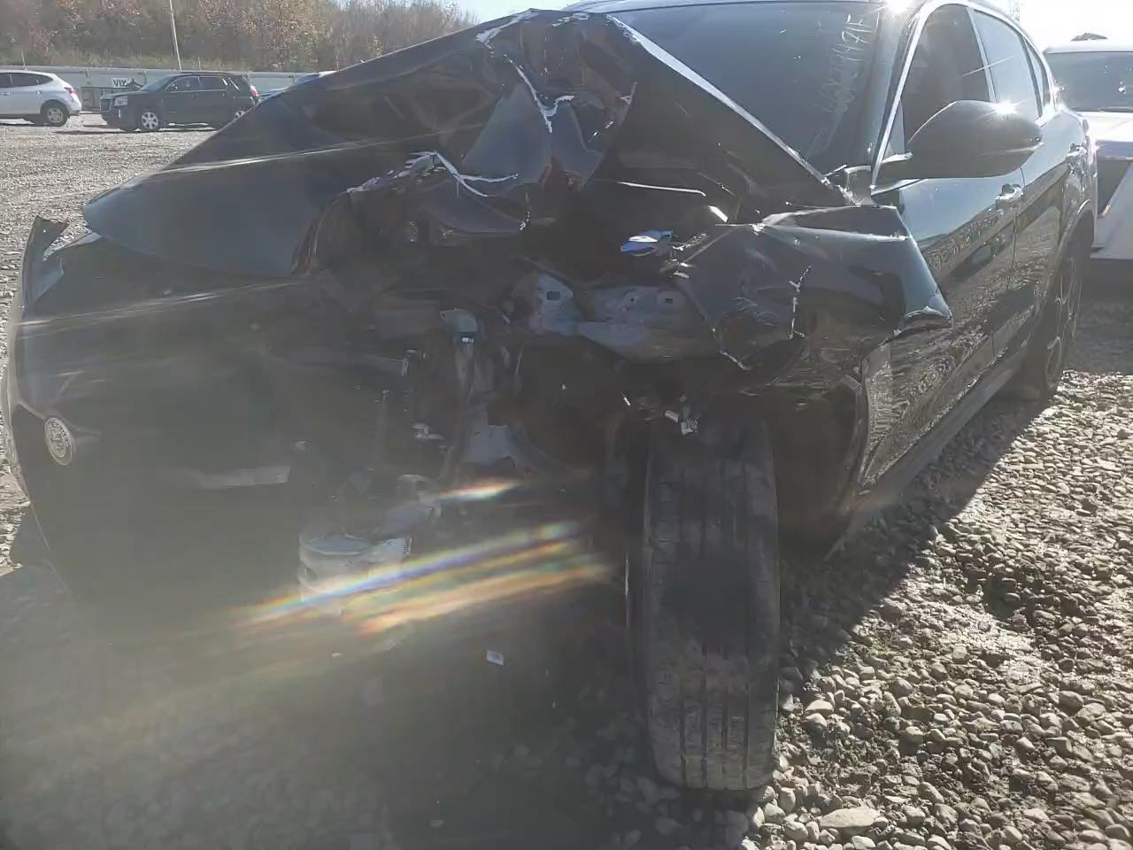 2018 ALFA ROMEO STELVIO ZASFAKAN8J7B82317