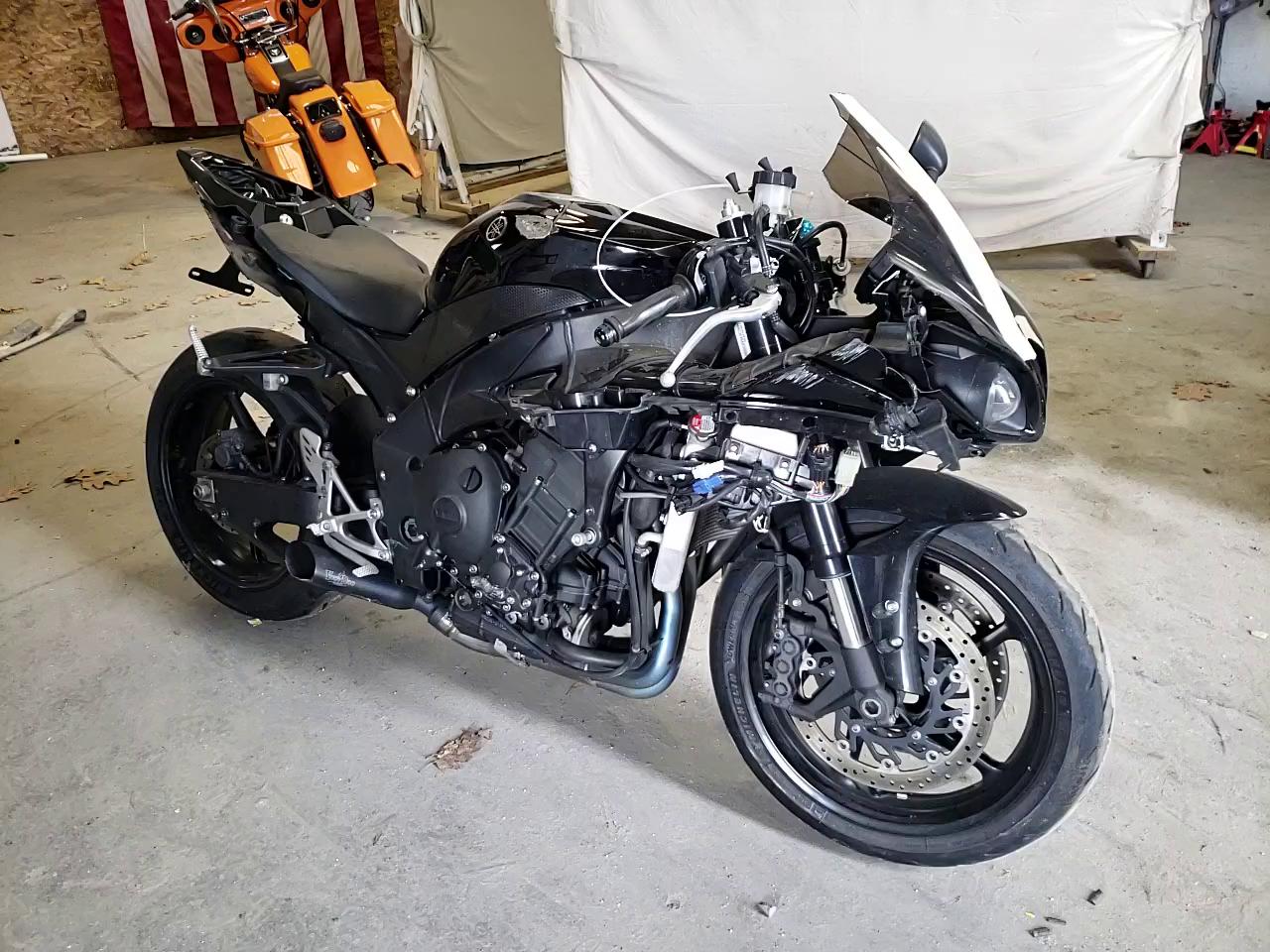 2011 YAMAHA YZFR1 JYARN23EXBA010300