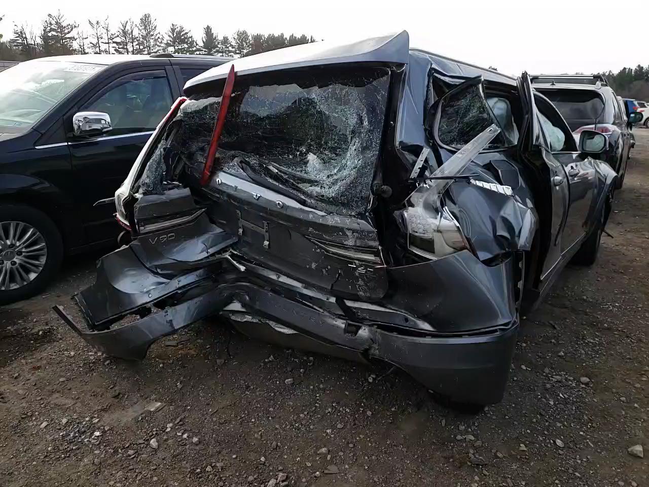 2018 VOLVO V90 CROSS YV4A22NL1J1028427