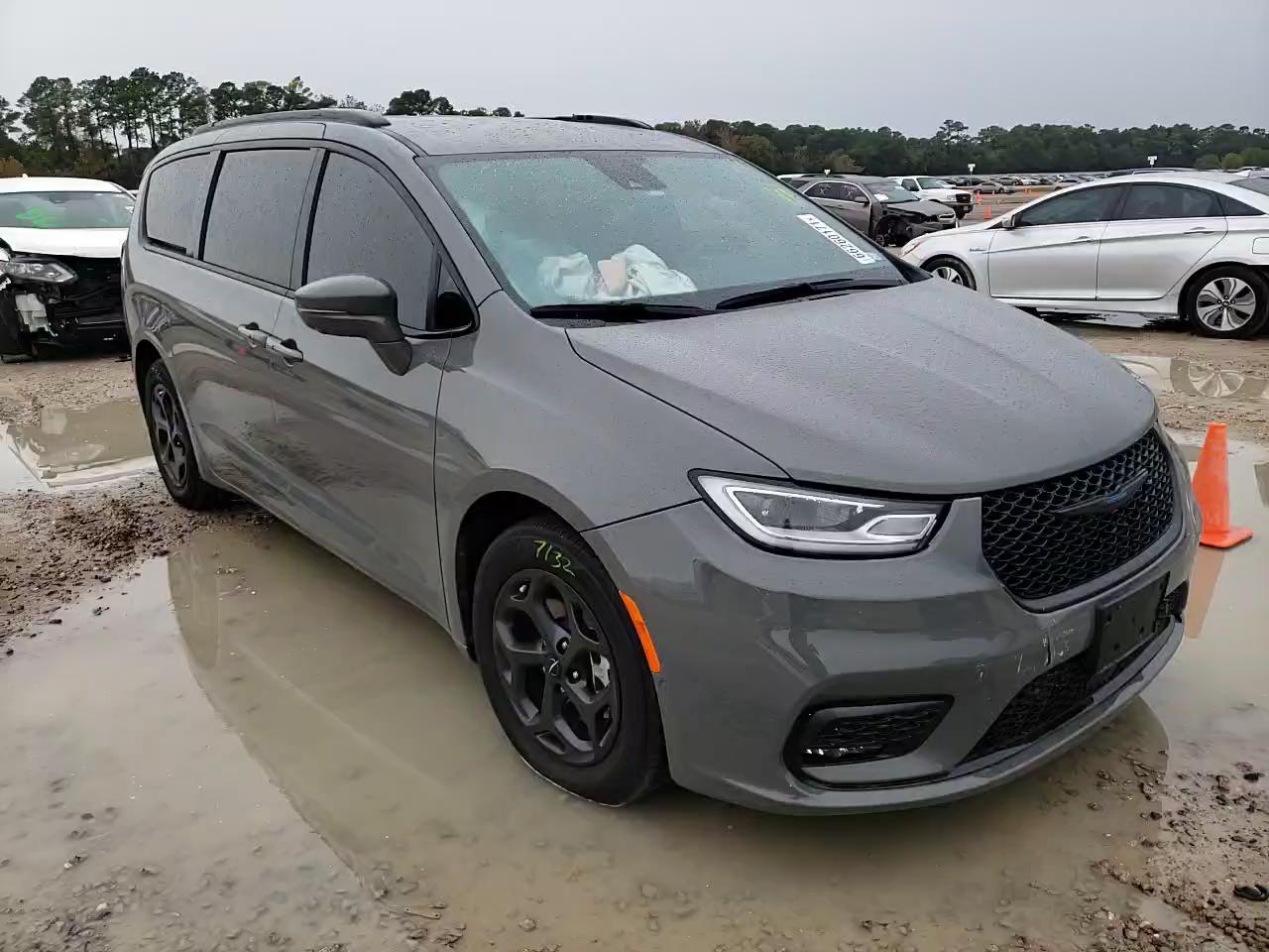2021 CHRYSLER PACIFICA H 2C4RC1L76MR553695