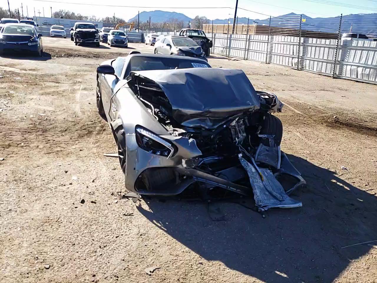 2019 MERCEDES-BENZ AMG GT WDDYK7HA1KA024023