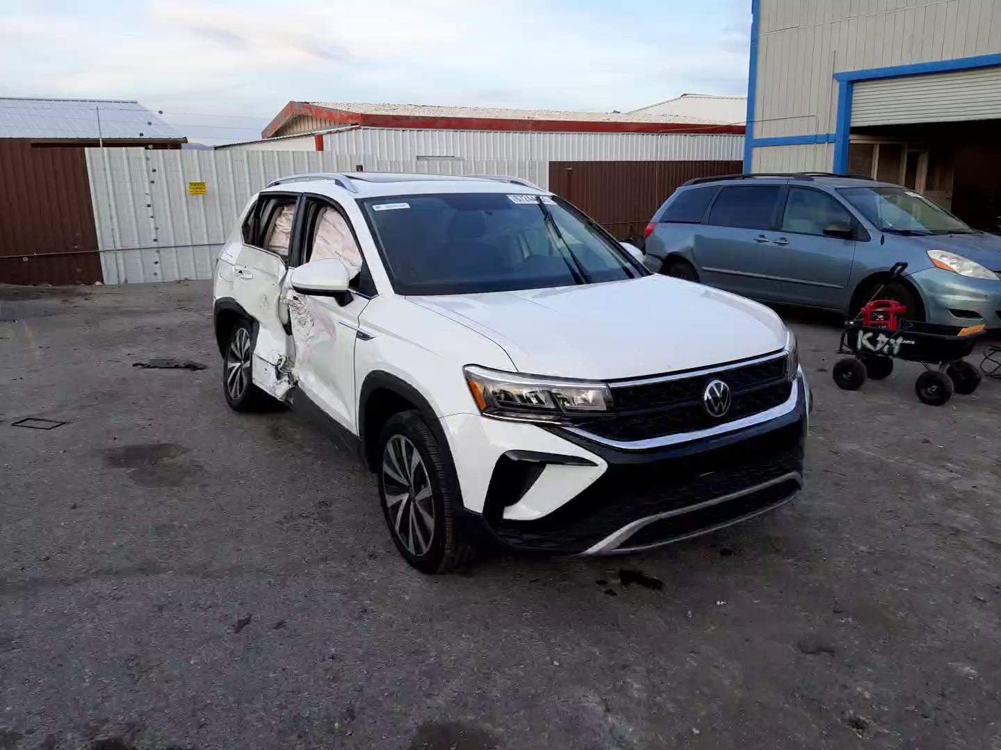 2022 VOLKSWAGEN TAOS SE 3VVTX7B22NM022345