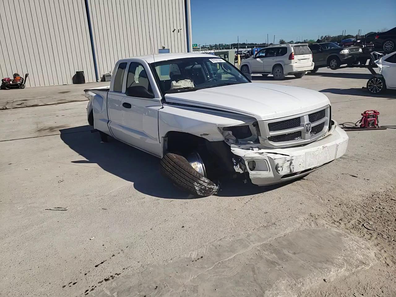 2011 DODGE DAKOTA SLT 1D7RE3BK8BS701259