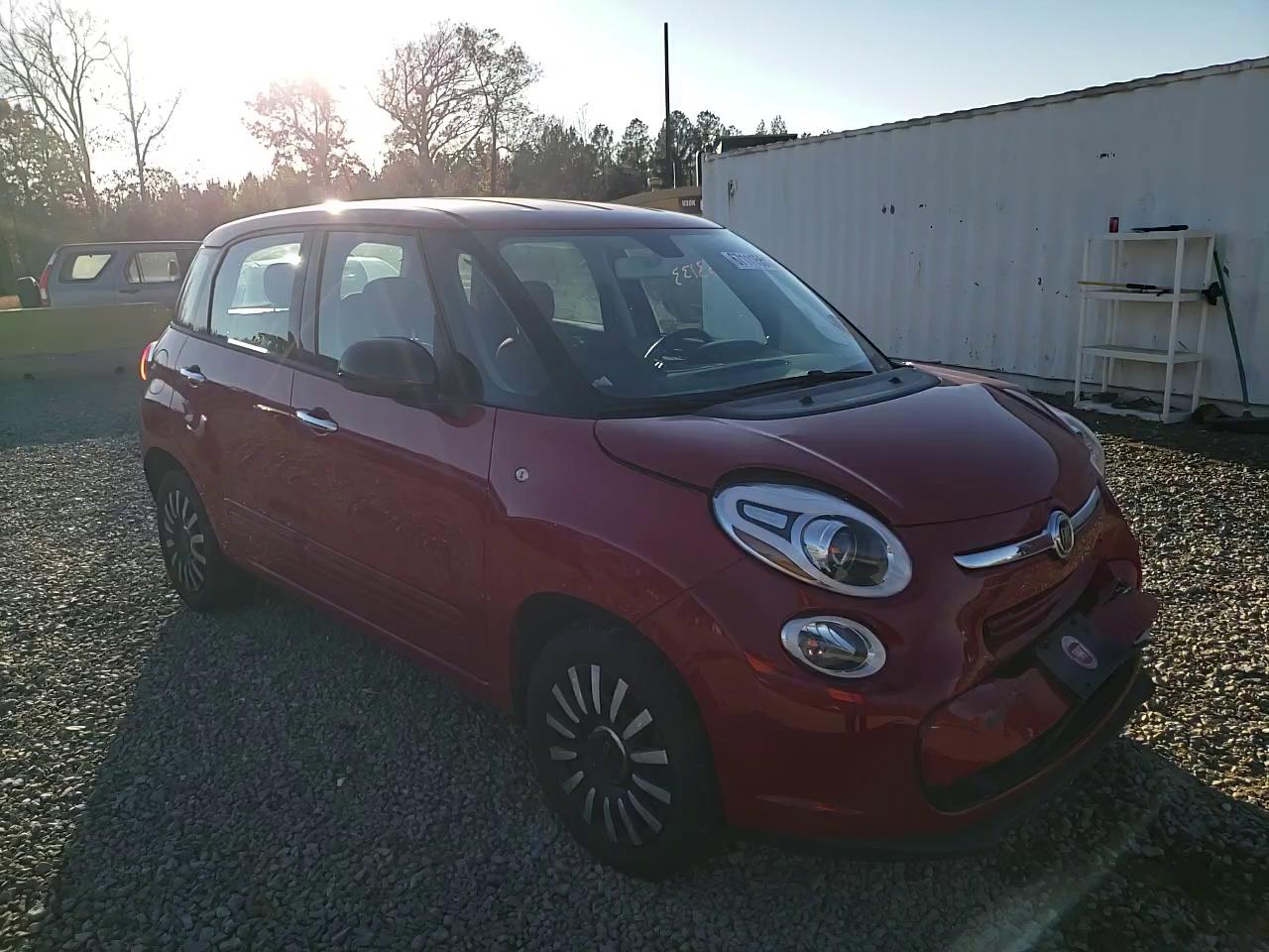 2015 FIAT 500L POP ZFBCFAAHXFZ030619