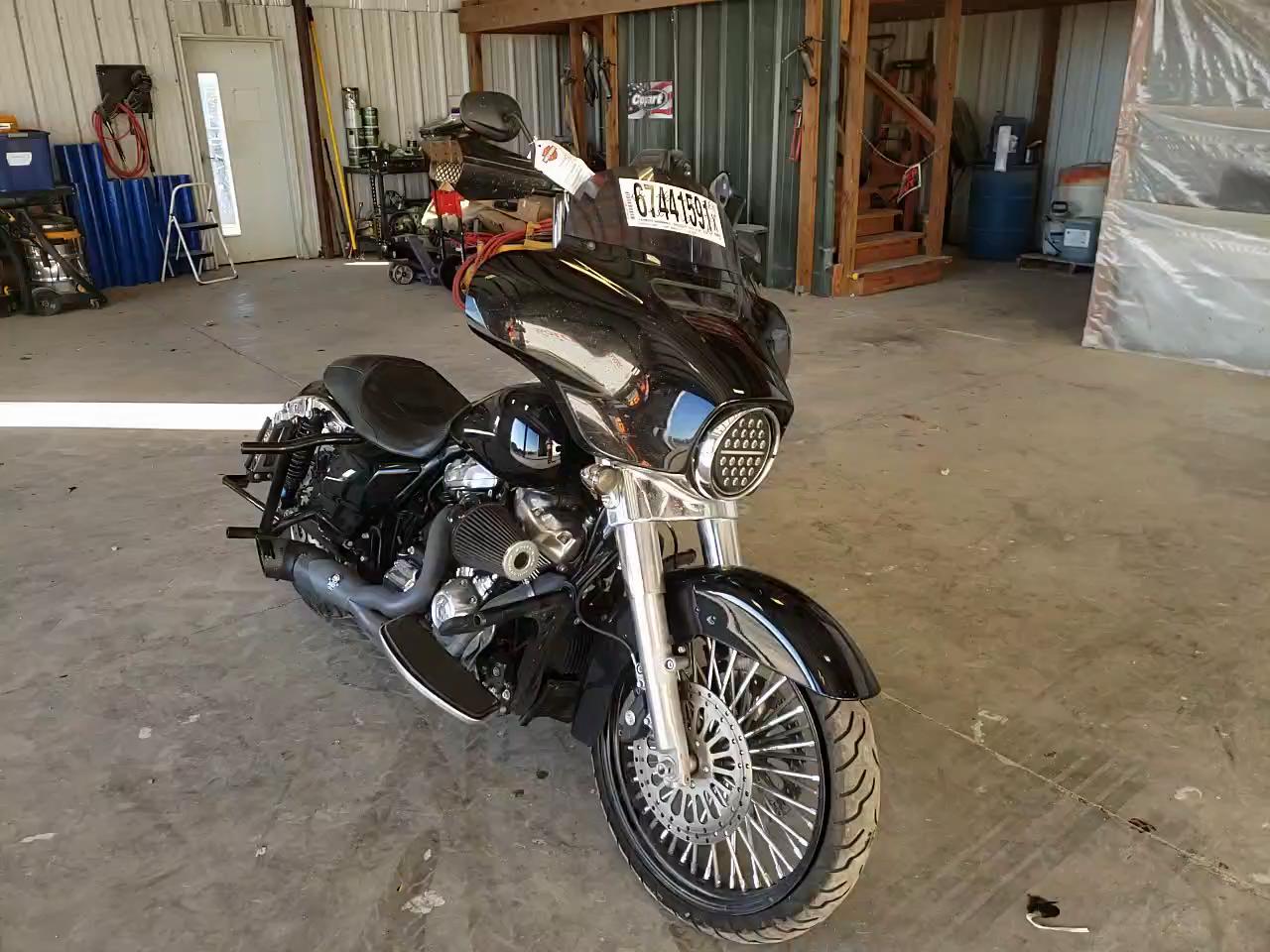 2019 HARLEY-DAVIDSON FLHT 1HD1FVC29KB651646