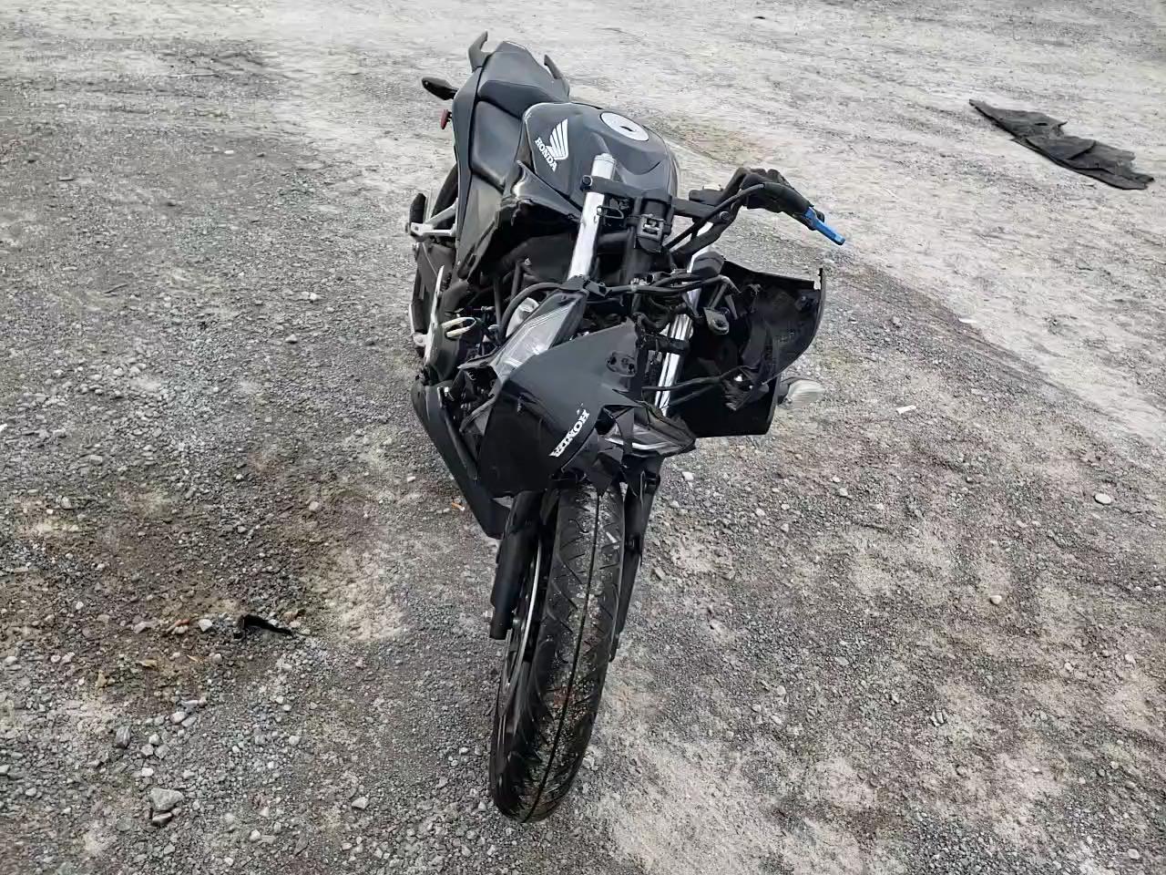 2013 HONDA CBR250 R MLHMC4101D5303115