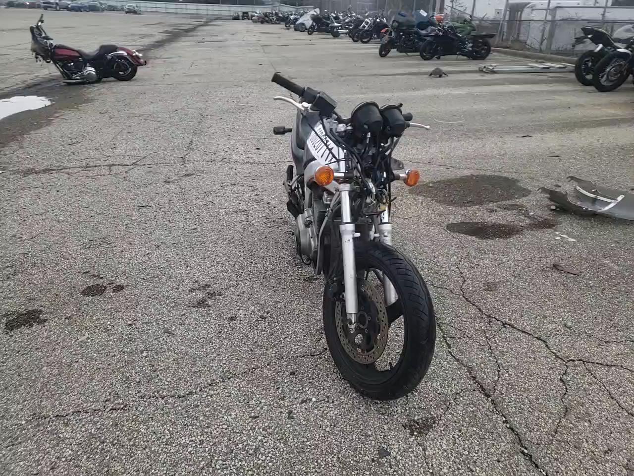 2000 SUZUKI GS500 E JS1GM51A6Y2100315