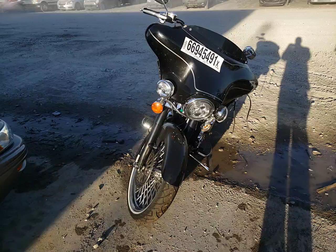 2008 HARLEY-DAVIDSON FLHTCUI 1HD1FC4188Y609842
