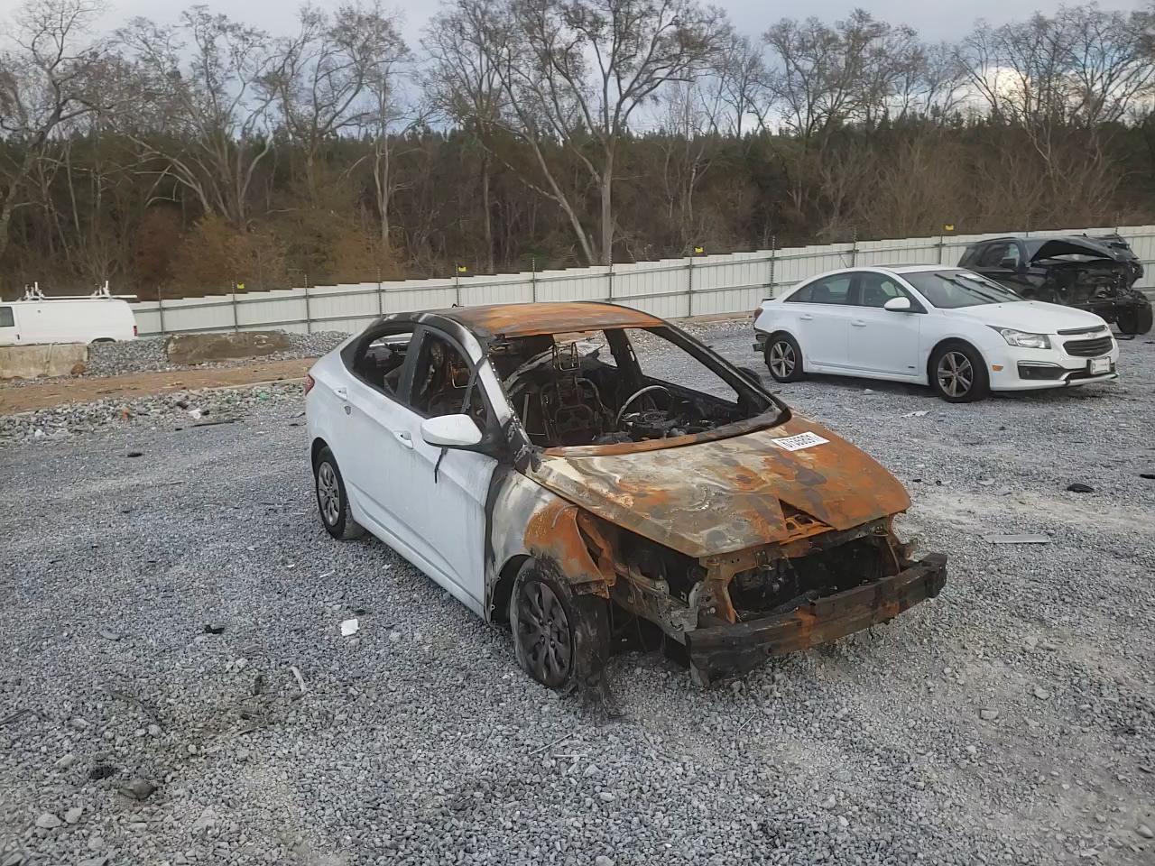 2016 HYUNDAI ACCENT SE - KMHCT4AE0GU979104