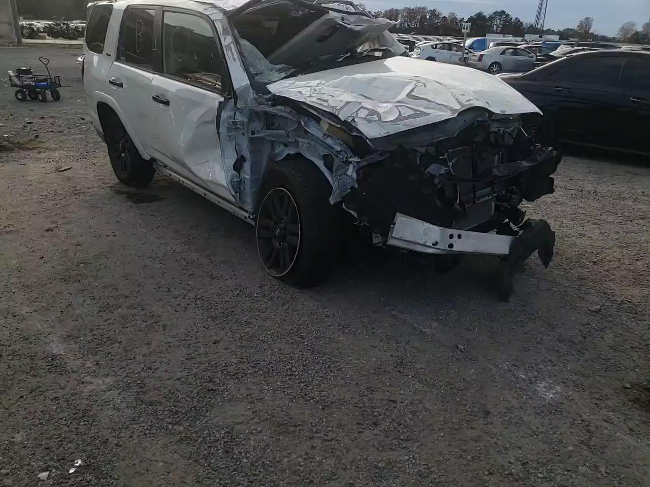 2021 TOYOTA 4RUNNER NI JTEJU5JR7M5871646