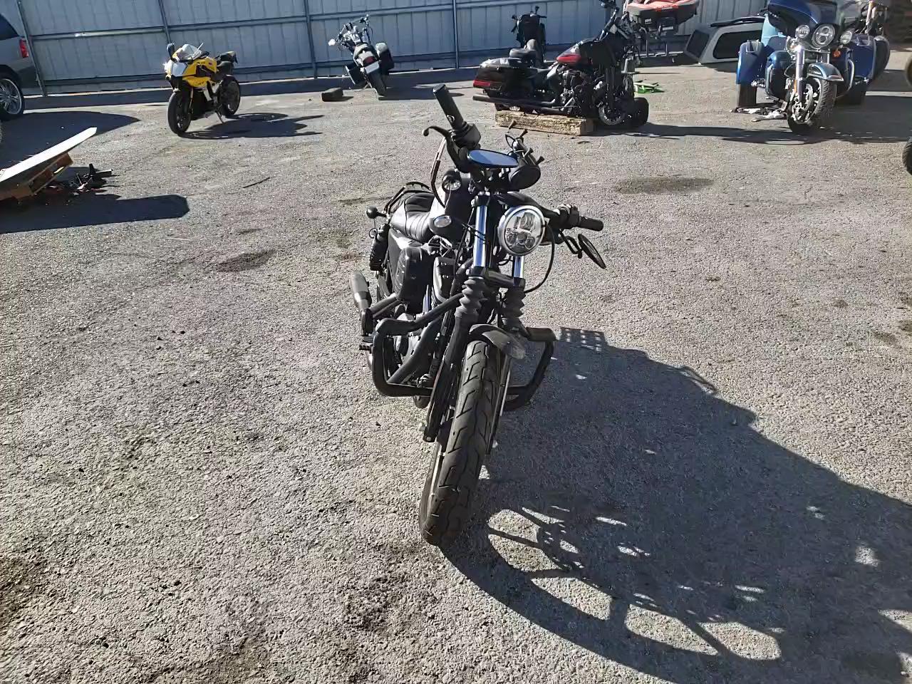 2019 HARLEY-DAVIDSON XL883 N 1HD4LE216KC430529