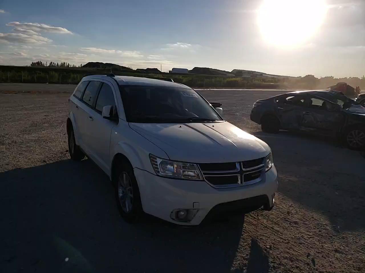 2015 DODGE JOURNEY 3C4PDCBG8FT591401