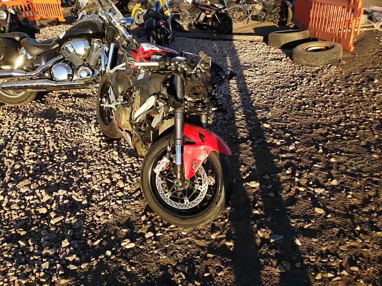 2021 DUCATI PANIGALE V ZDMDAGNW2MB015392