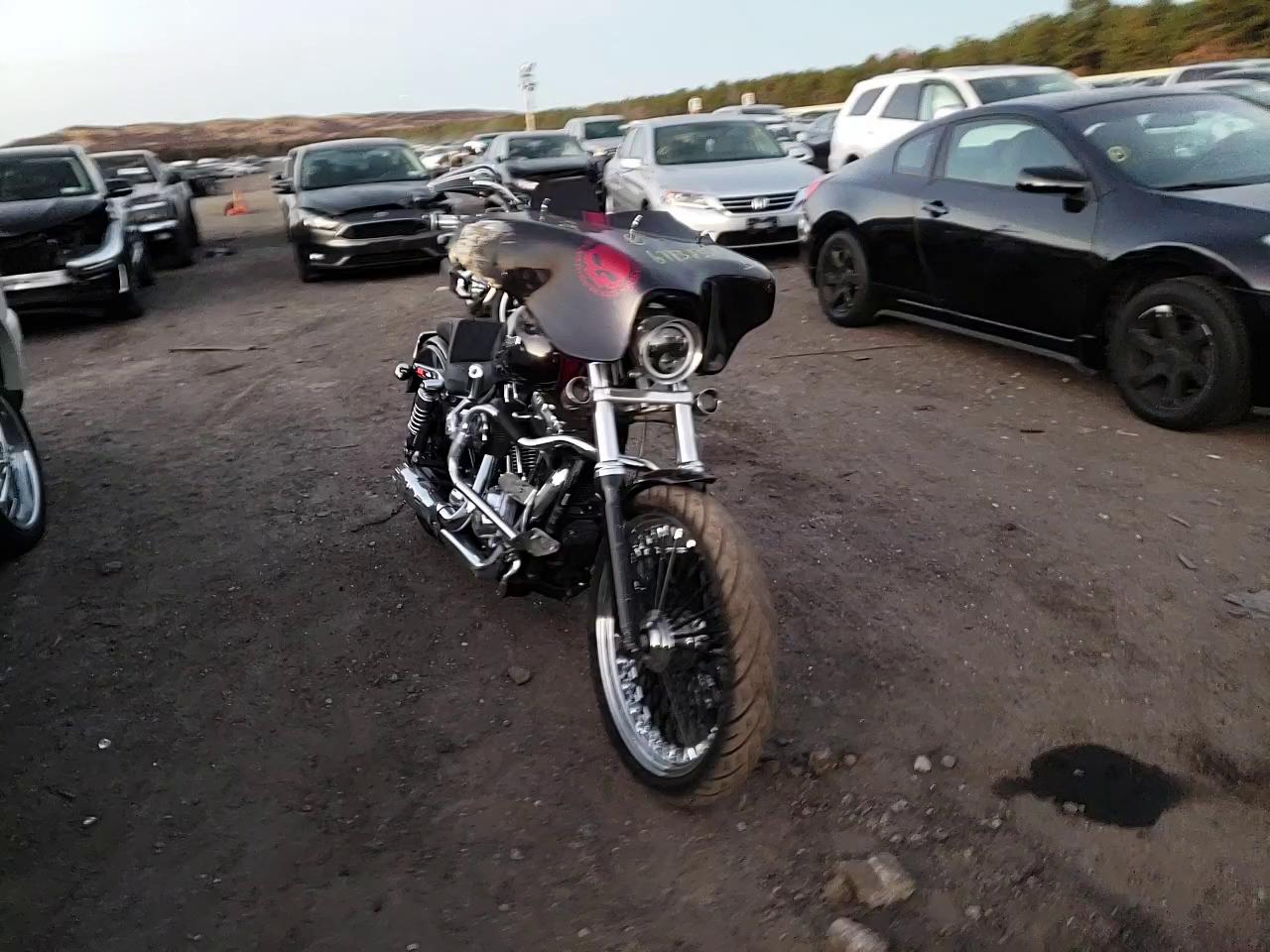 2011 HARLEY-DAVIDSON FXDC 1HD1GV411BC316099
