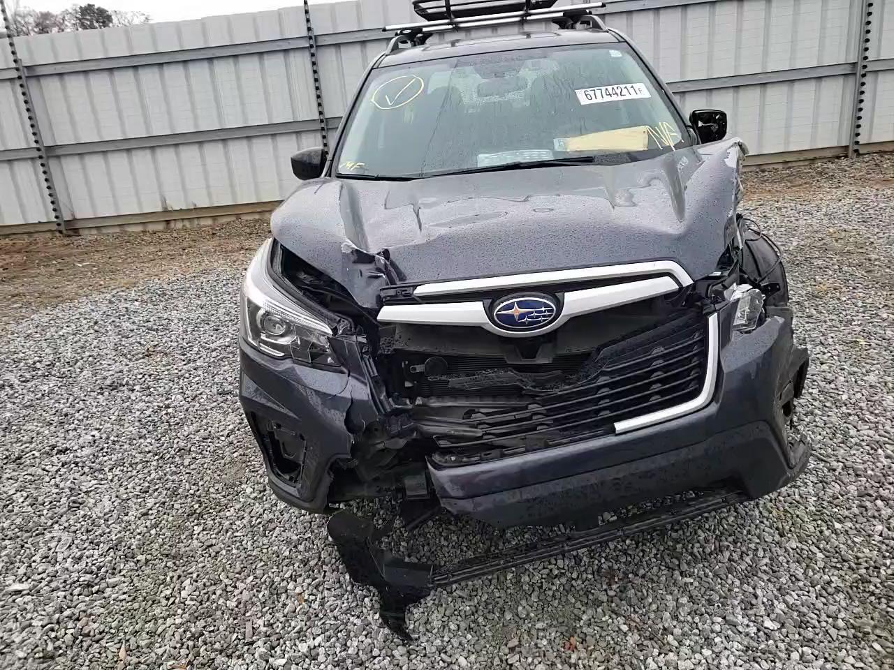 2019 SUBARU FORESTER JF2SKACC8KH428032