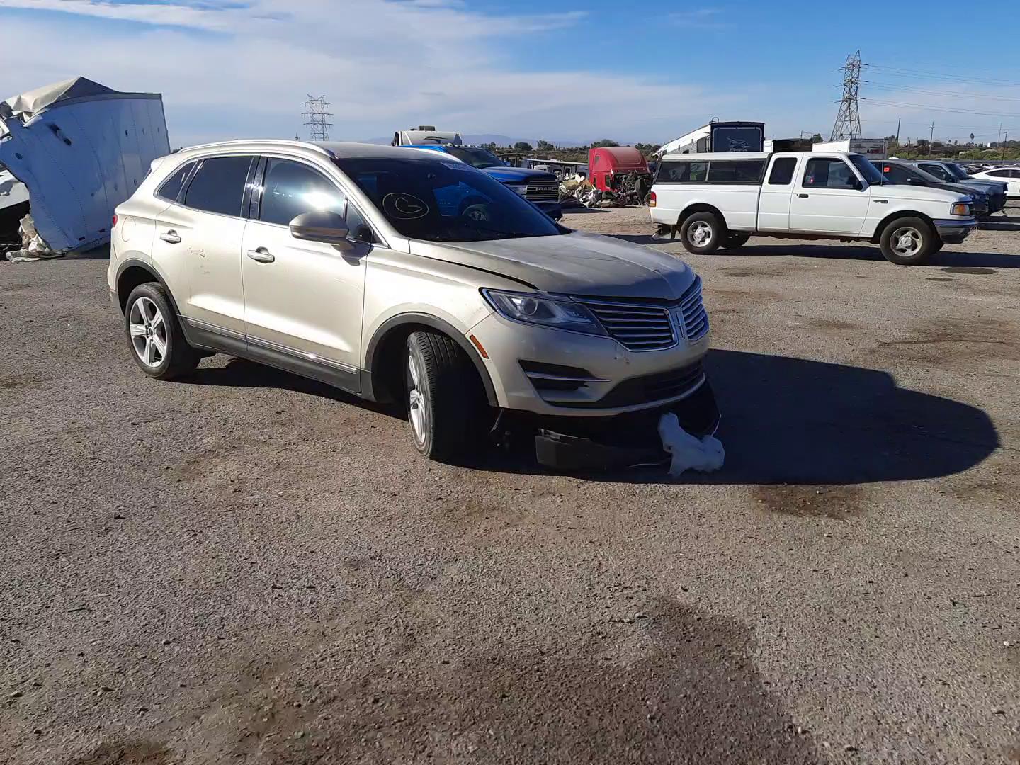 2017 LINCOLN MKC PREMIE 5LMCJ1C99HUL02359